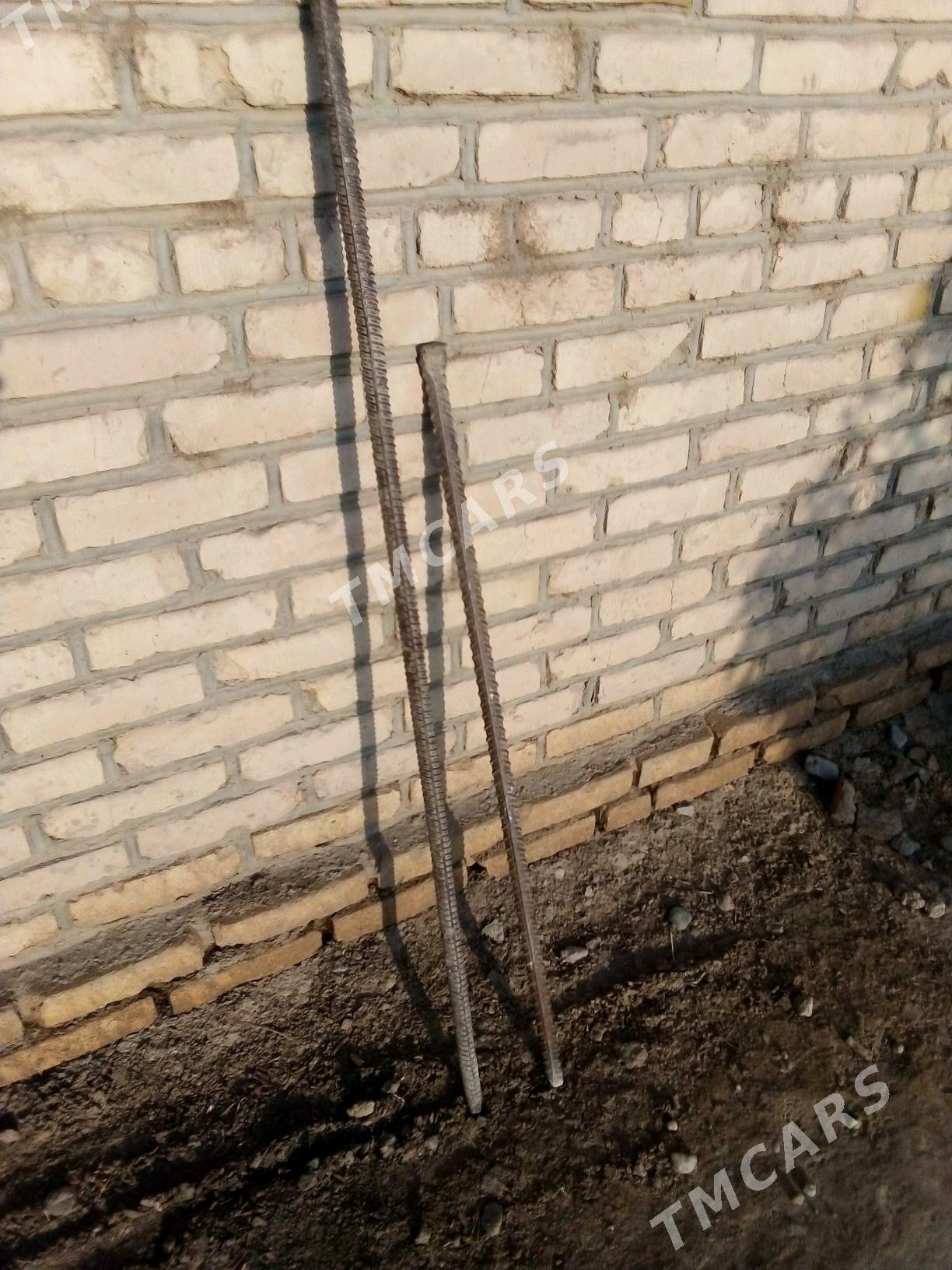 Лом. Монтровко - Wekilbazar - img 1