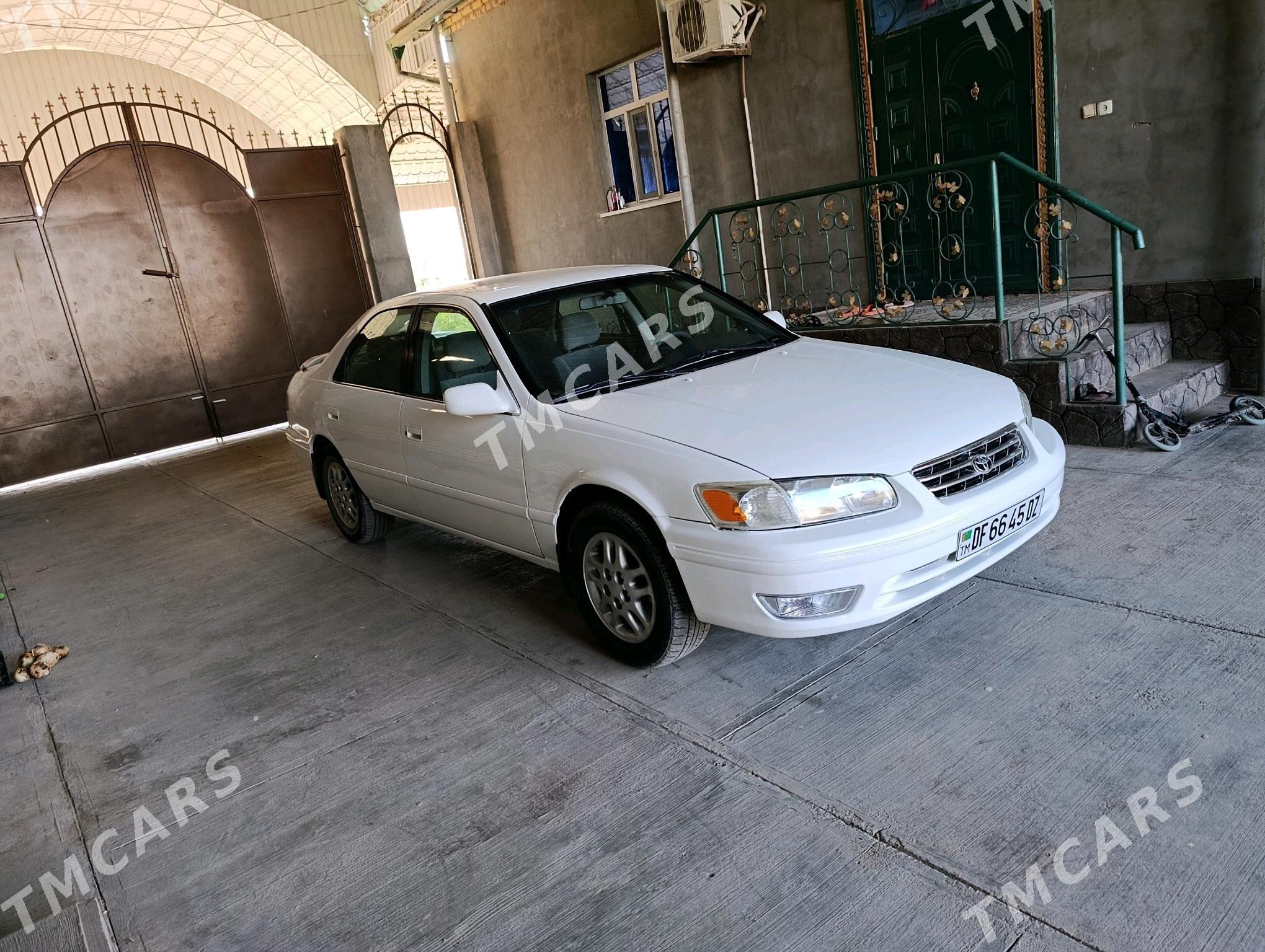Toyota Camry 2001 - 125 000 TMT - Кёнеургенч - img 5