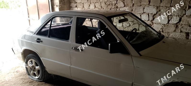 Mercedes-Benz 190E 1990 - 13 000 TMT - Gyzylarbat - img 3