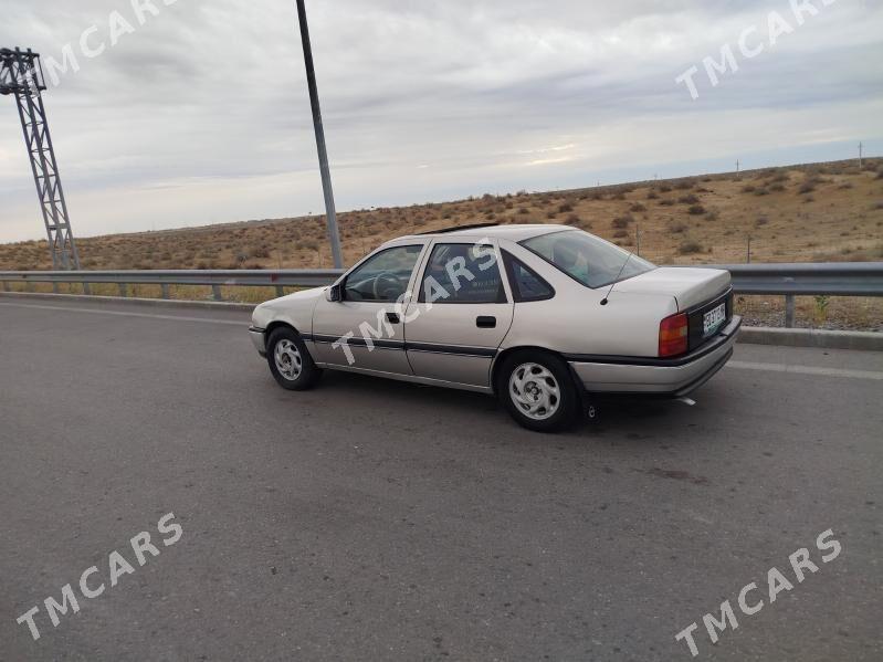 Opel Vectra 1992 - 28 000 TMT - Mary - img 6