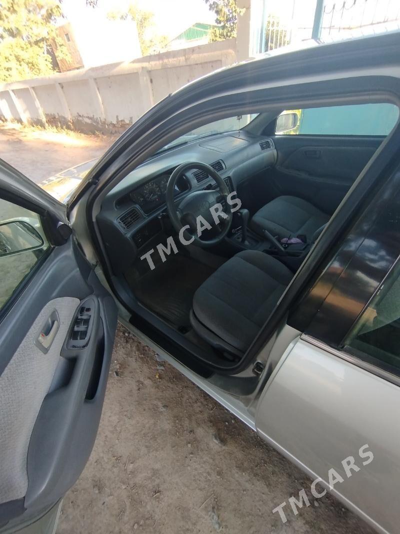 Toyota Camry 2001 - 160 000 TMT - Рухубелентский этрап - img 1