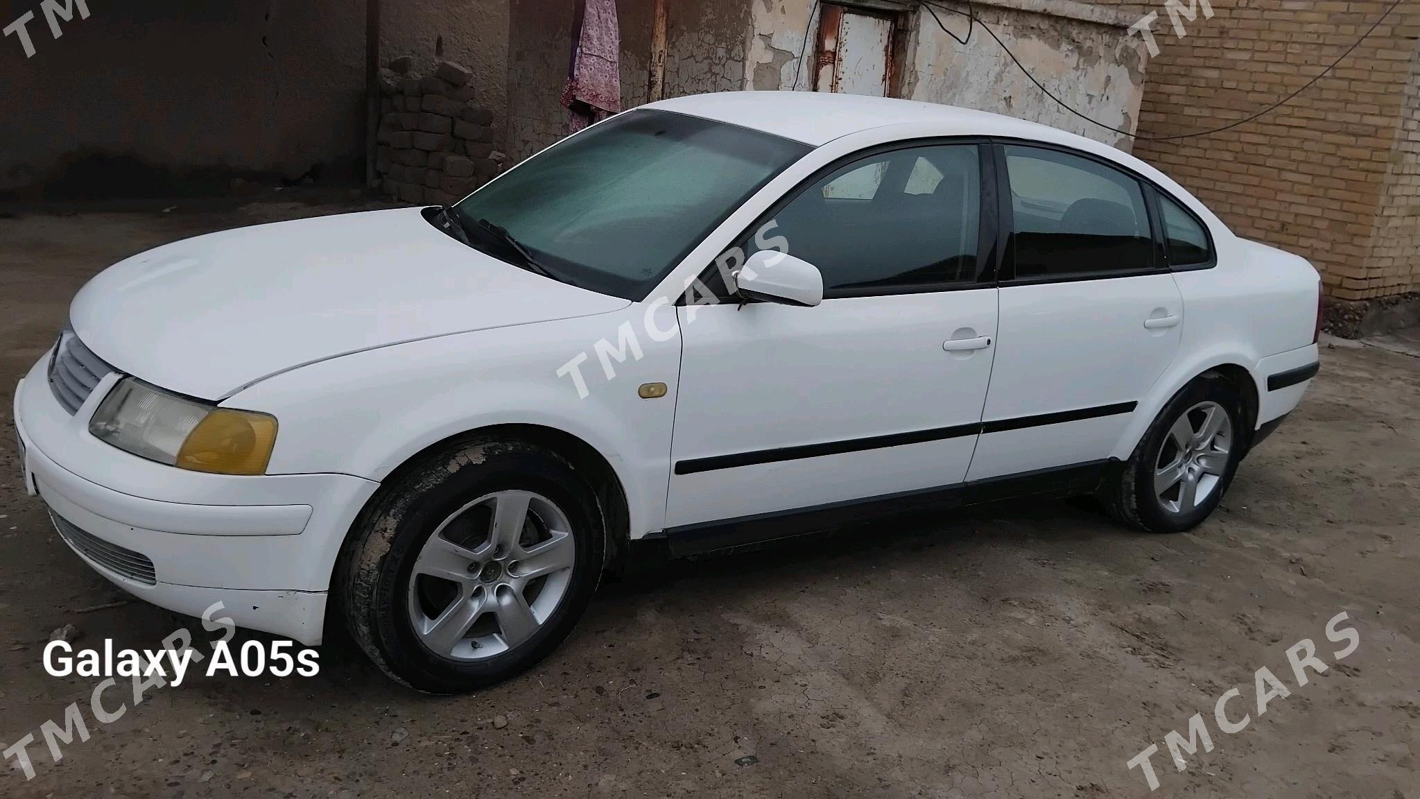 Volkswagen Passat 1999 - 35 000 TMT - Кака - img 1