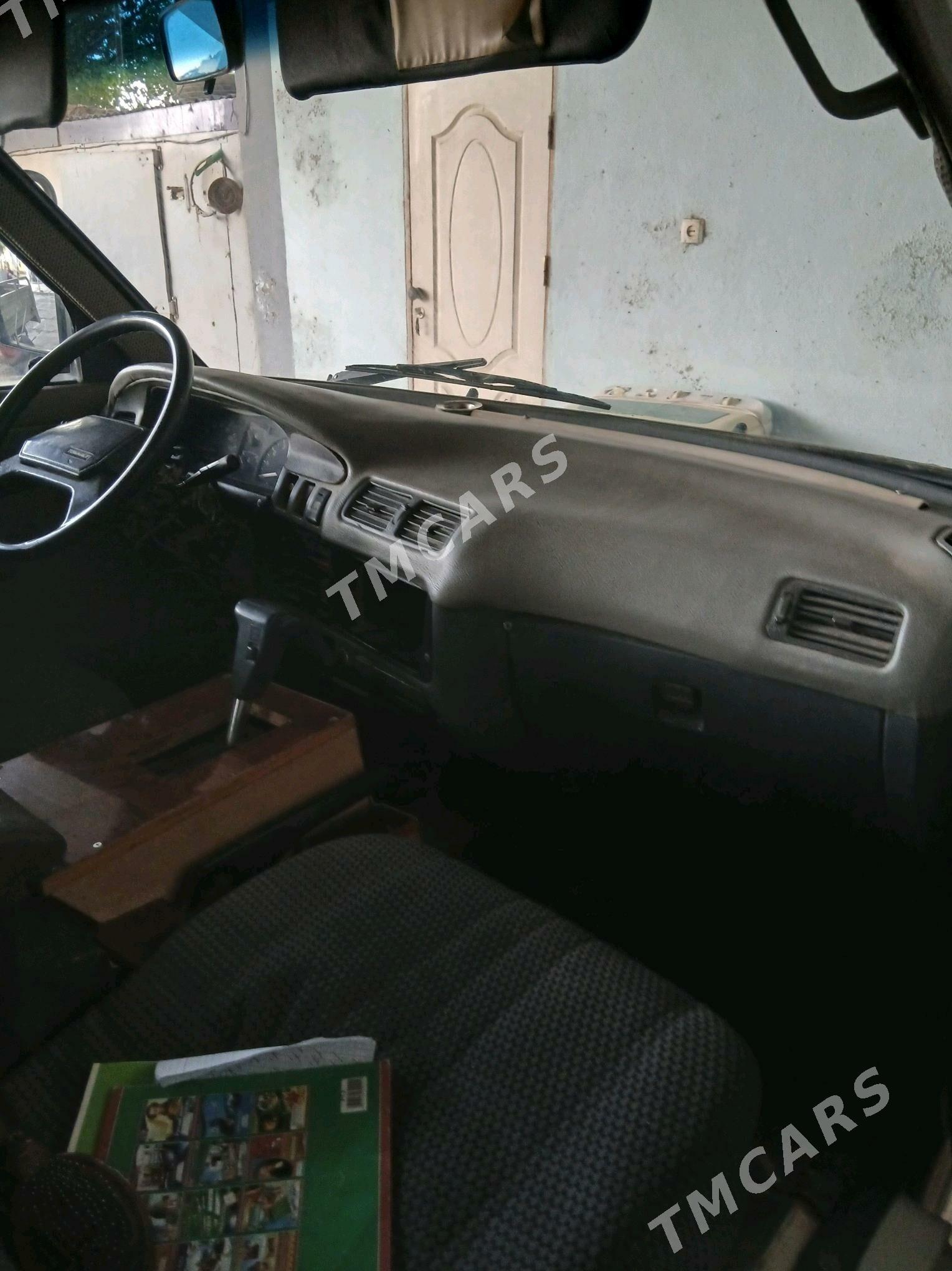 Toyota Hiace 1989 - 40 000 TMT - Murgap - img 1
