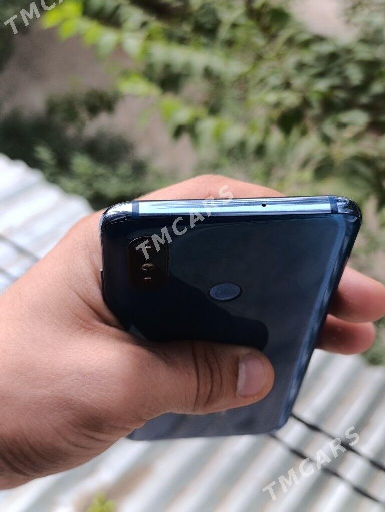 xiaomi mi8 - 11 mkr - img 5
