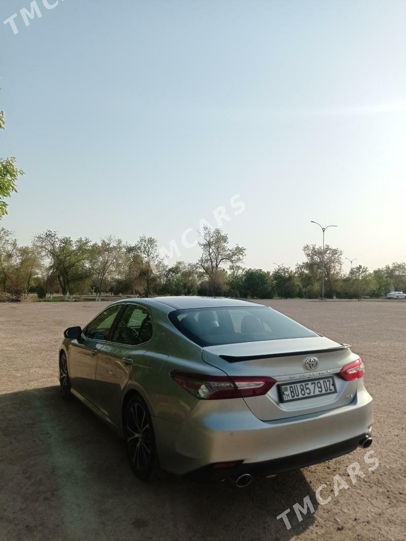 Toyota Camry 2018 - 285 000 TMT - Дашогуз - img 2