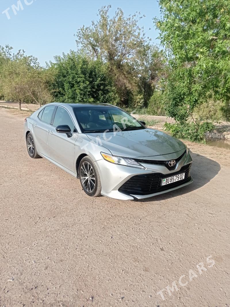 Toyota Camry 2018 - 285 000 TMT - Дашогуз - img 4