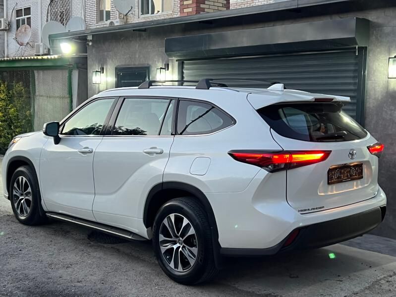 Toyota Highlander 2021 - 610 000 TMT - Gurtly - img 4