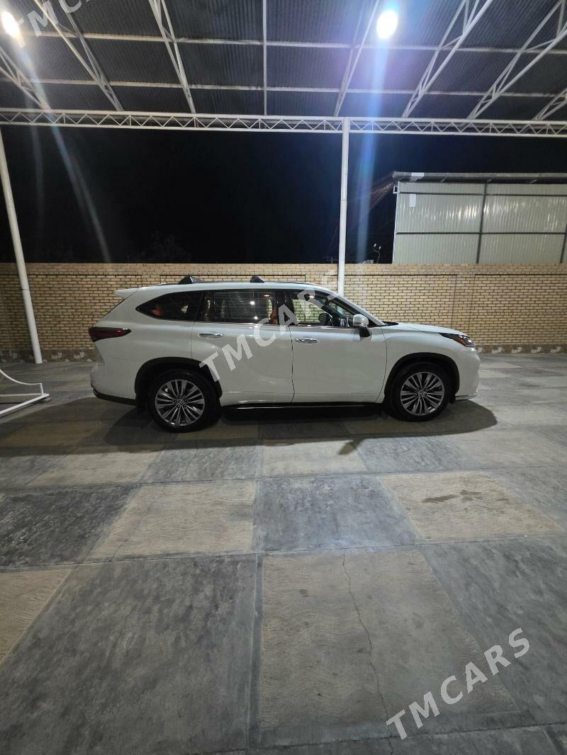Toyota Highlander 2021 - 650 000 TMT - Мары - img 4
