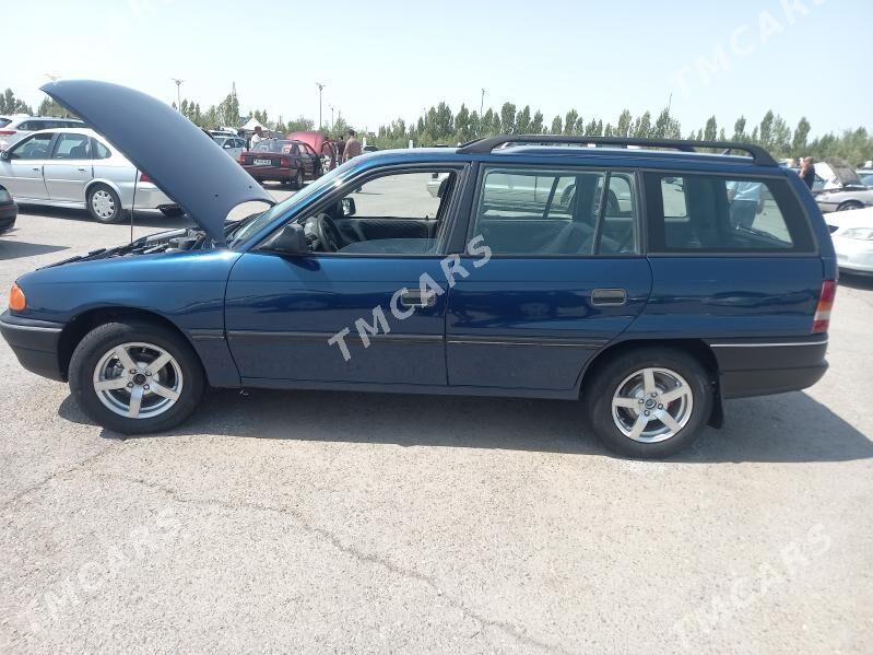 Opel Astra 1993 - 40 000 TMT - Дашогуз - img 4