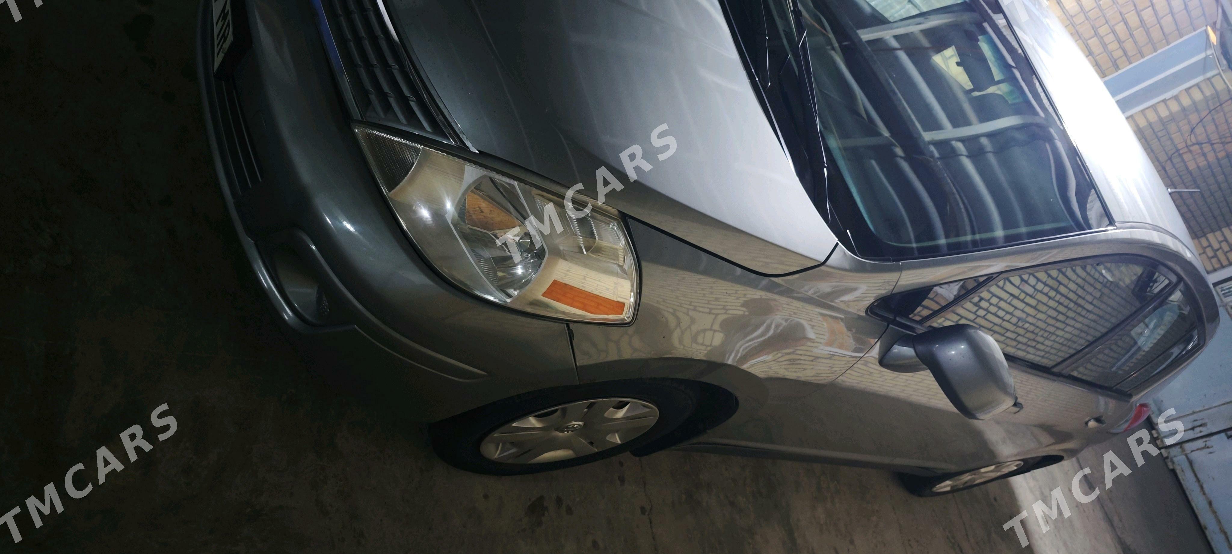 Nissan Versa 2010 - 120 000 TMT - Mary - img 8