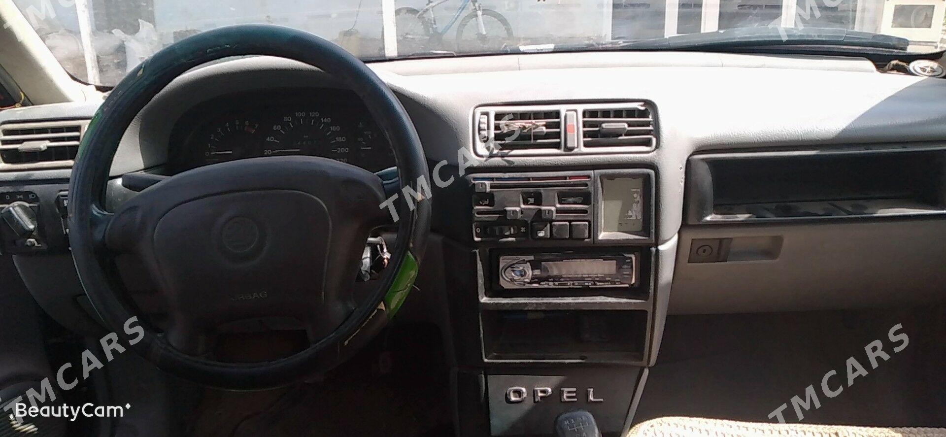 Opel Vectra 1995 - 24 000 TMT - Gubadag - img 4