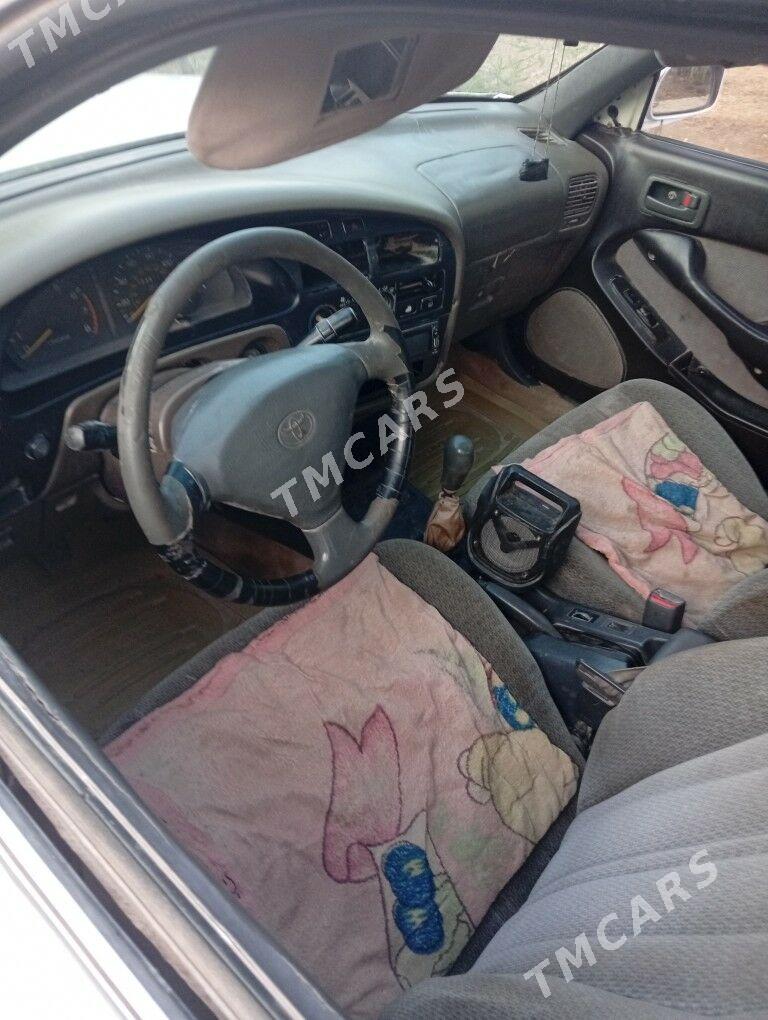 Toyota Camry 1993 - 40 000 TMT - Акдепе - img 4