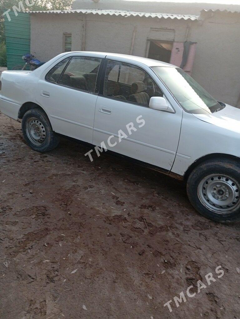 Toyota Camry 1993 - 40 000 TMT - Акдепе - img 3