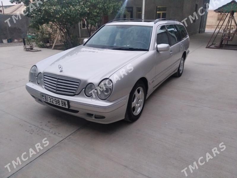 Mercedes-Benz E320 2001 - 125 000 TMT - Gyzylarbat - img 2