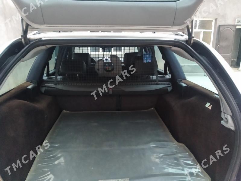 Mercedes-Benz E320 2001 - 125 000 TMT - Gyzylarbat - img 3