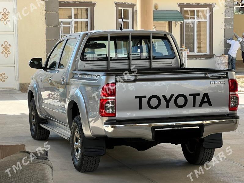 Toyota Hilux 2015 - 430 000 TMT - Ашхабад - img 3