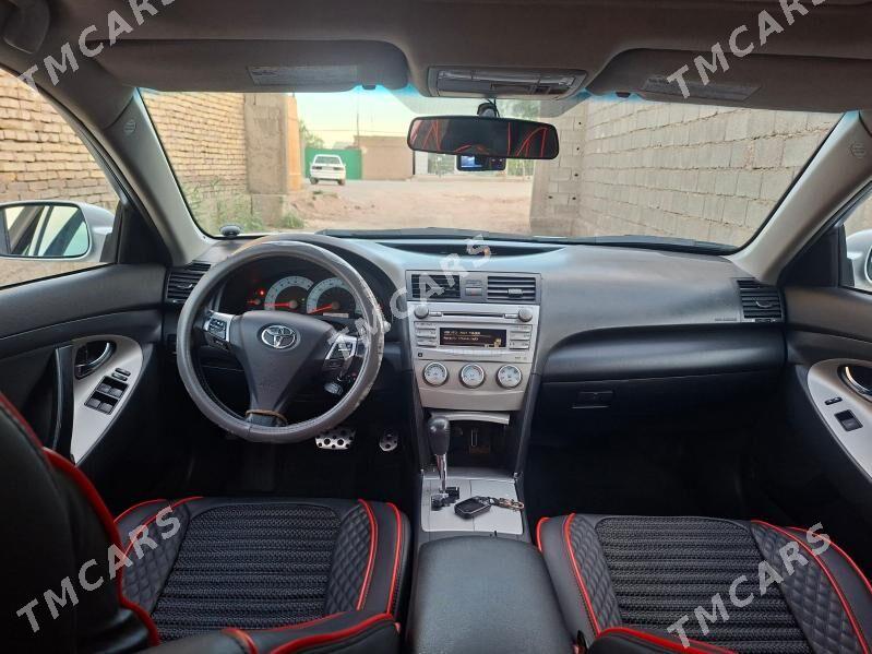 Toyota Camry 2010 - 220 000 TMT - Köneürgenç - img 3