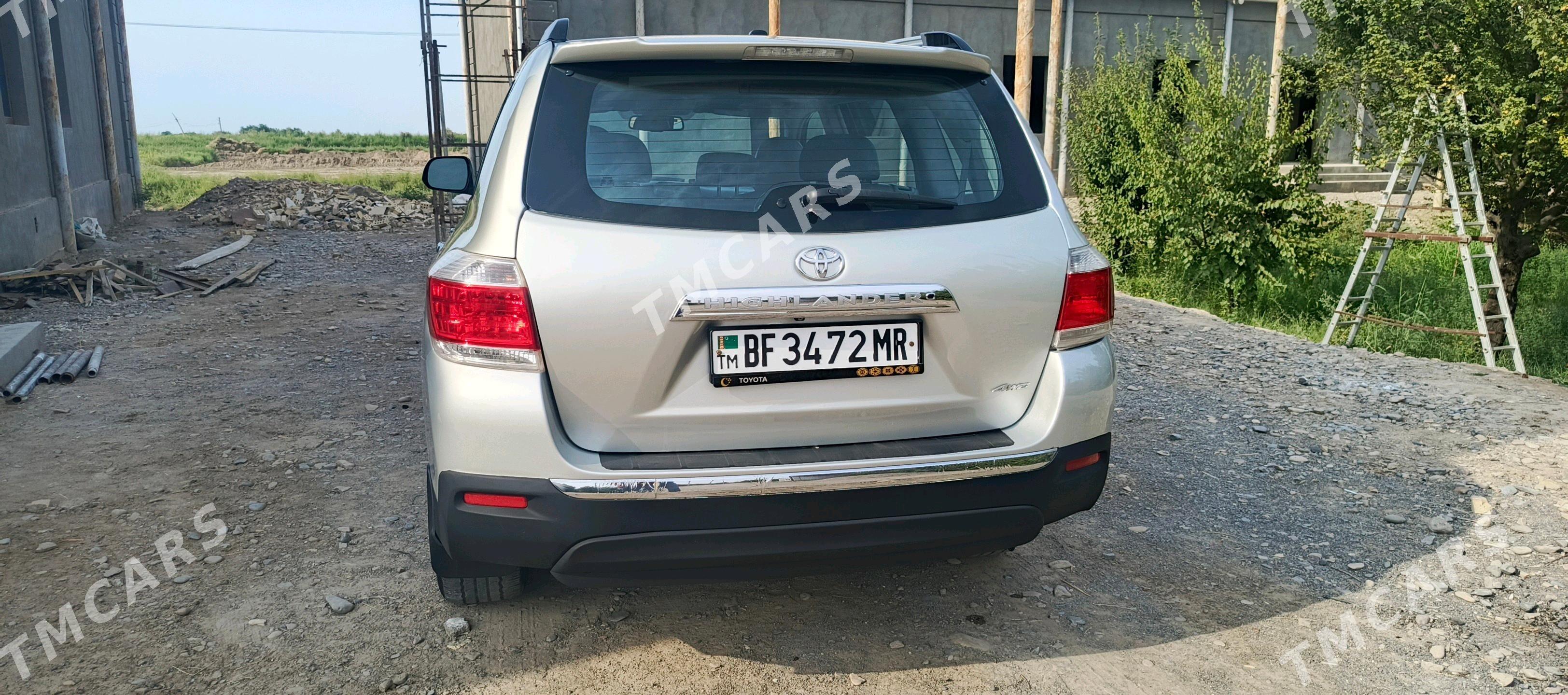 Toyota Highlander 2012 - 300 000 TMT - Sakarçäge - img 2