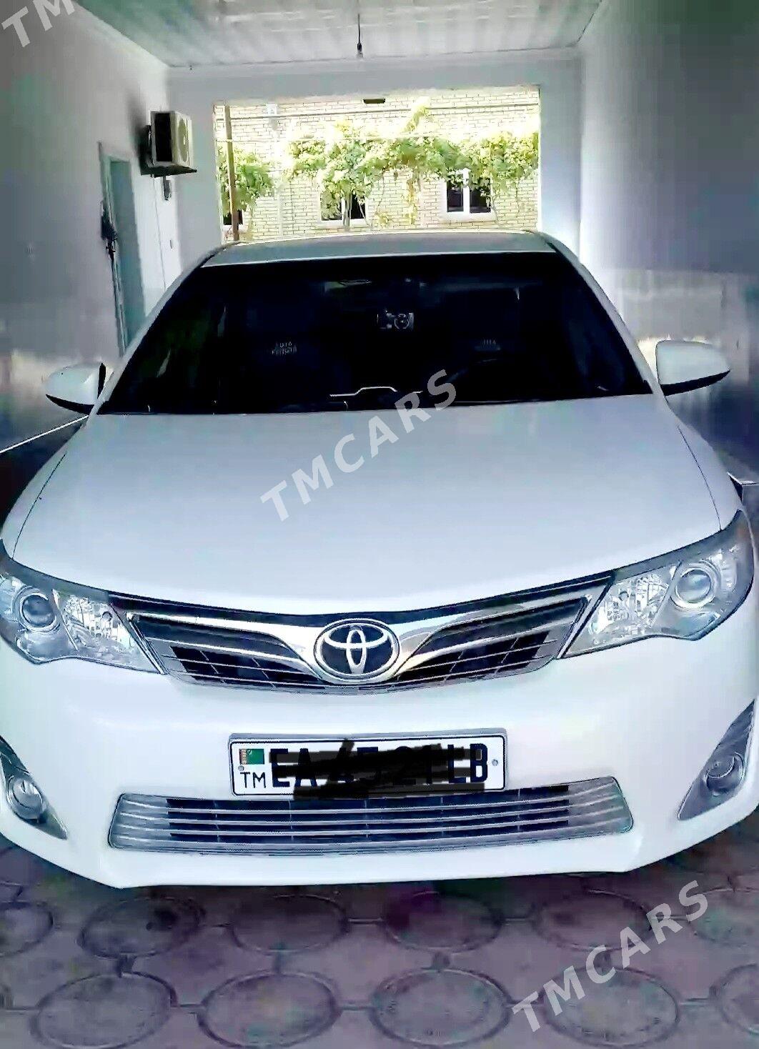 Toyota Camry 2012 - 200 000 TMT - Керки - img 5