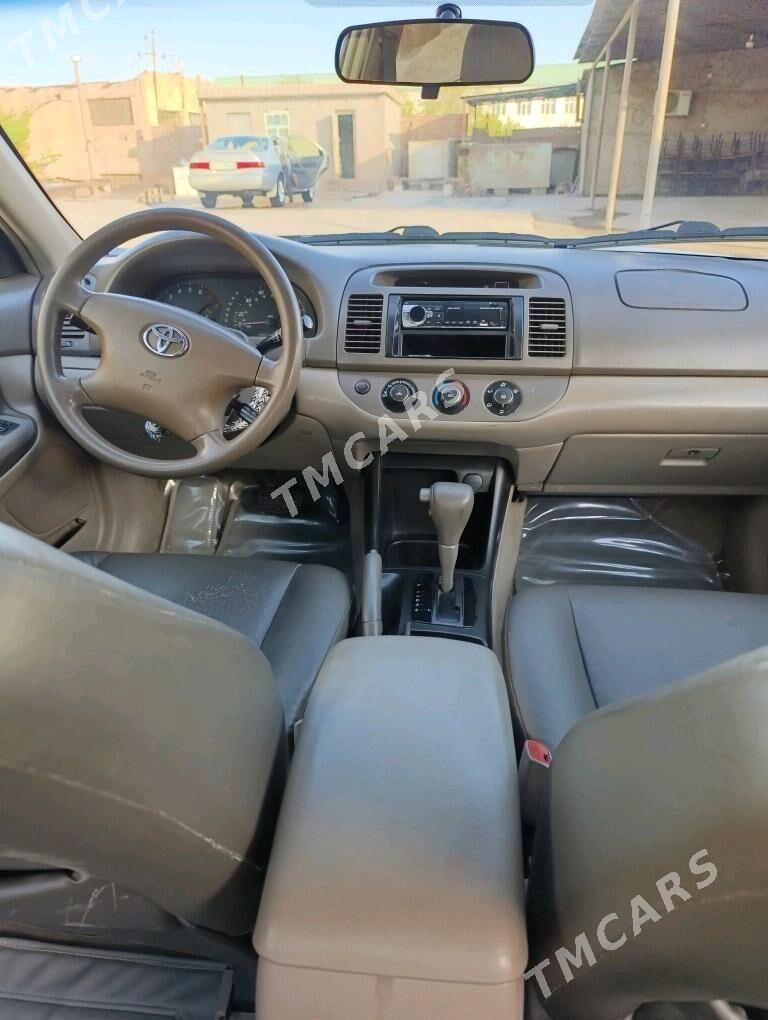 Toyota Camry 2004 - 160 000 TMT - Теджен - img 3