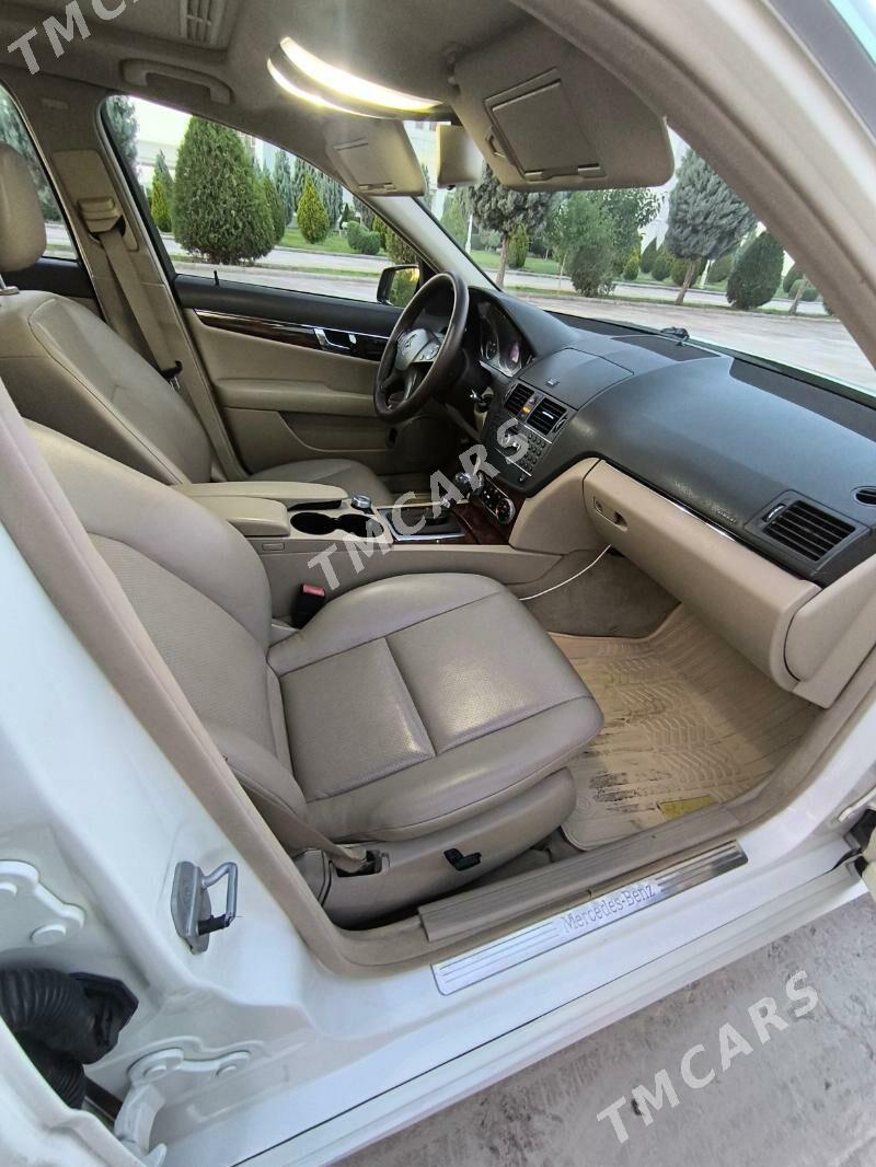 Mercedes-Benz C300 2010 - 140 000 TMT - Дашогуз - img 4