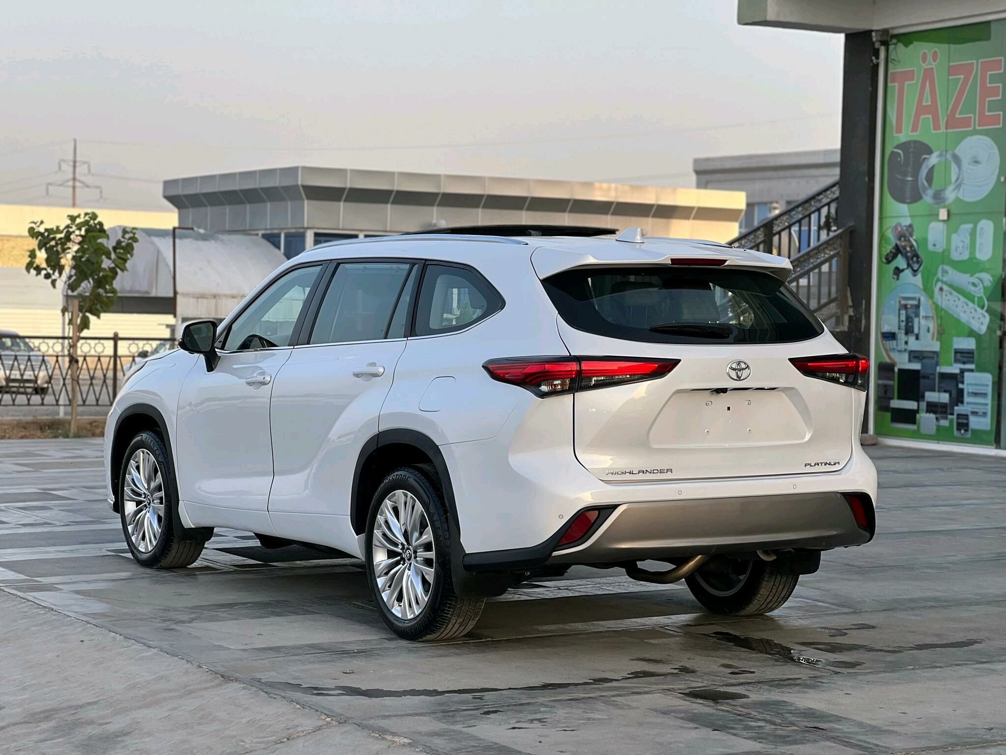 Toyota Highlander 2023 - 530 000 TMT - Mary - img 4