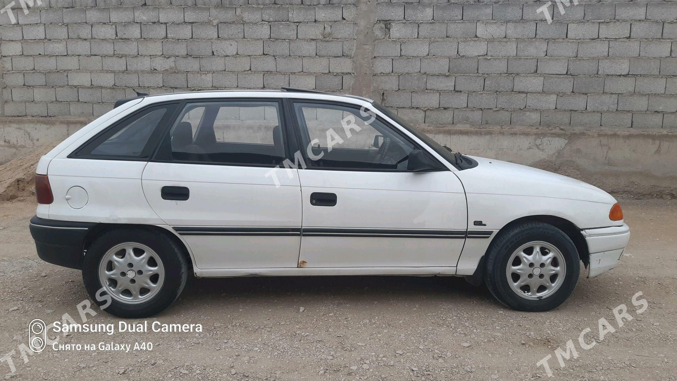 Opel Astra 1993 - 30 000 TMT - Balkanabat - img 4