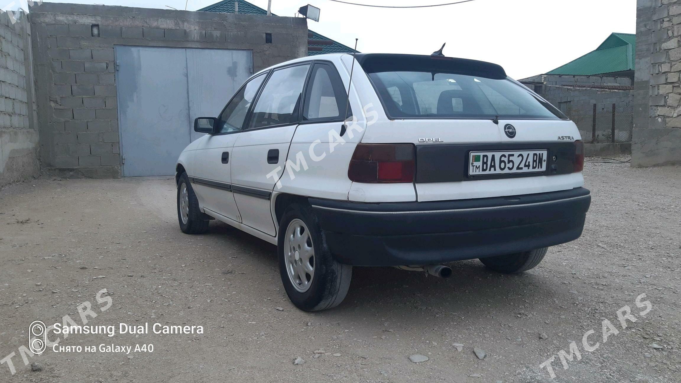Opel Astra 1993 - 30 000 TMT - Balkanabat - img 2