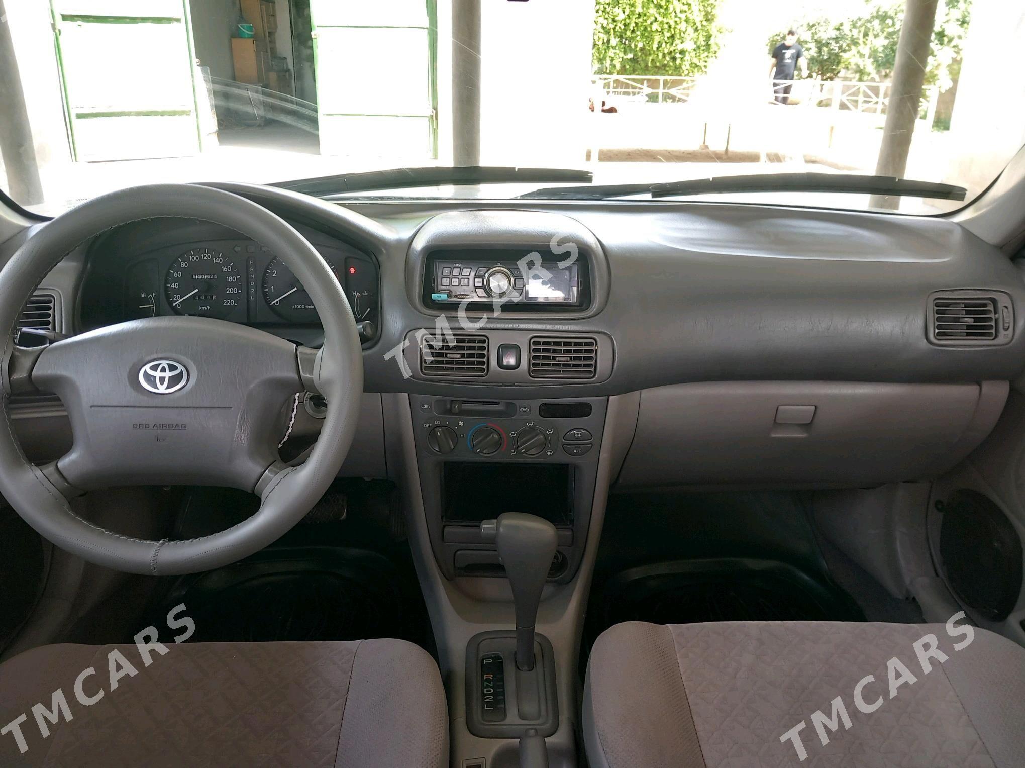 Toyota Corolla 2000 - 65 000 TMT - Гумдаг - img 3