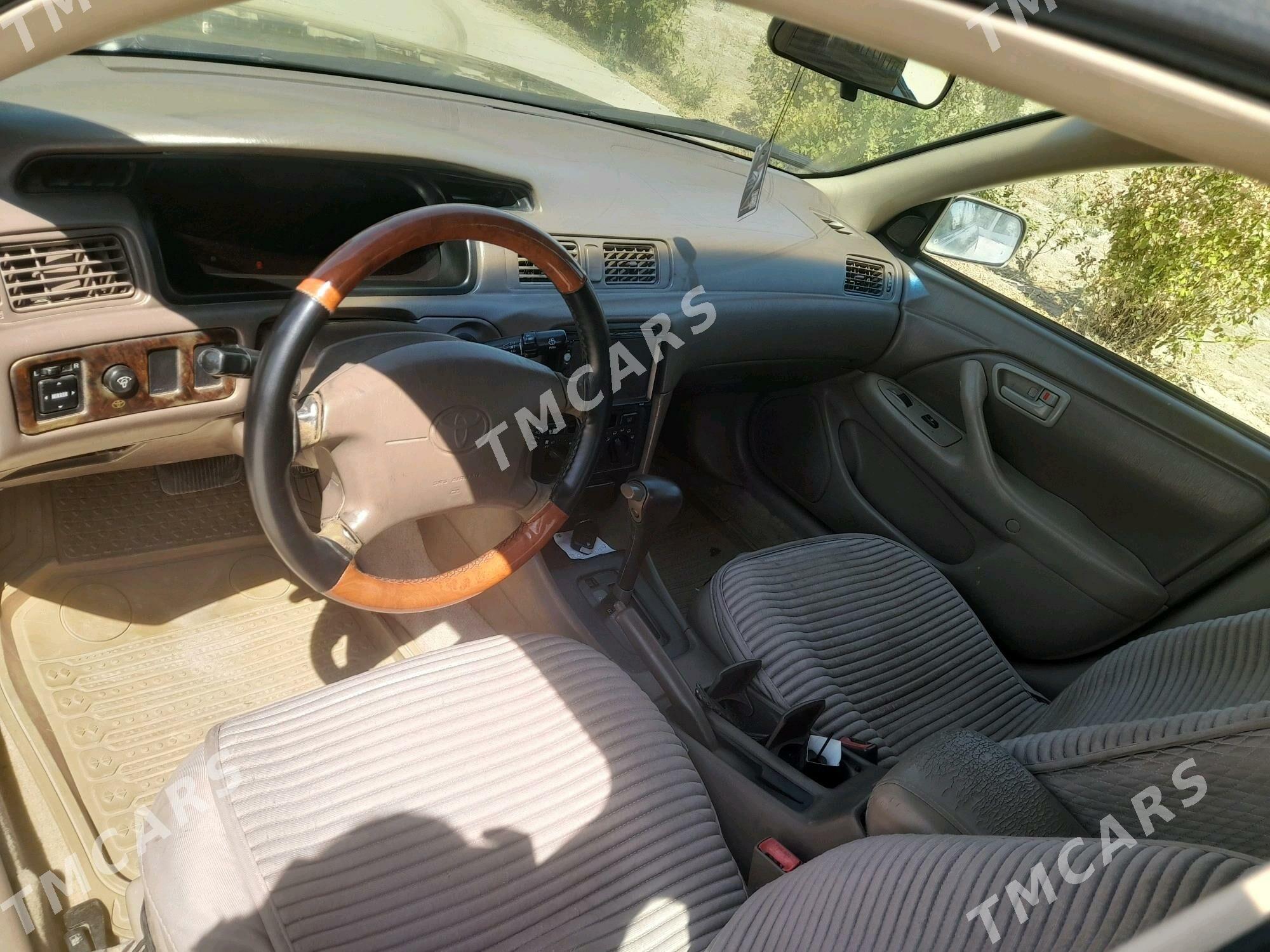 Toyota Camry 1998 - 118 000 TMT - Саят - img 9