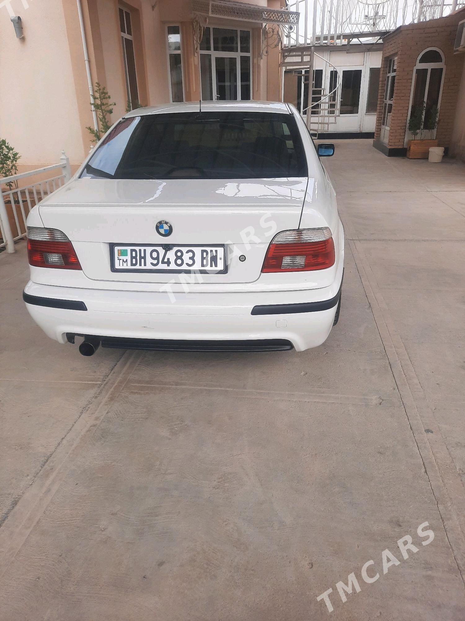 BMW E39 2001 - 155 000 TMT - Balkanabat - img 4