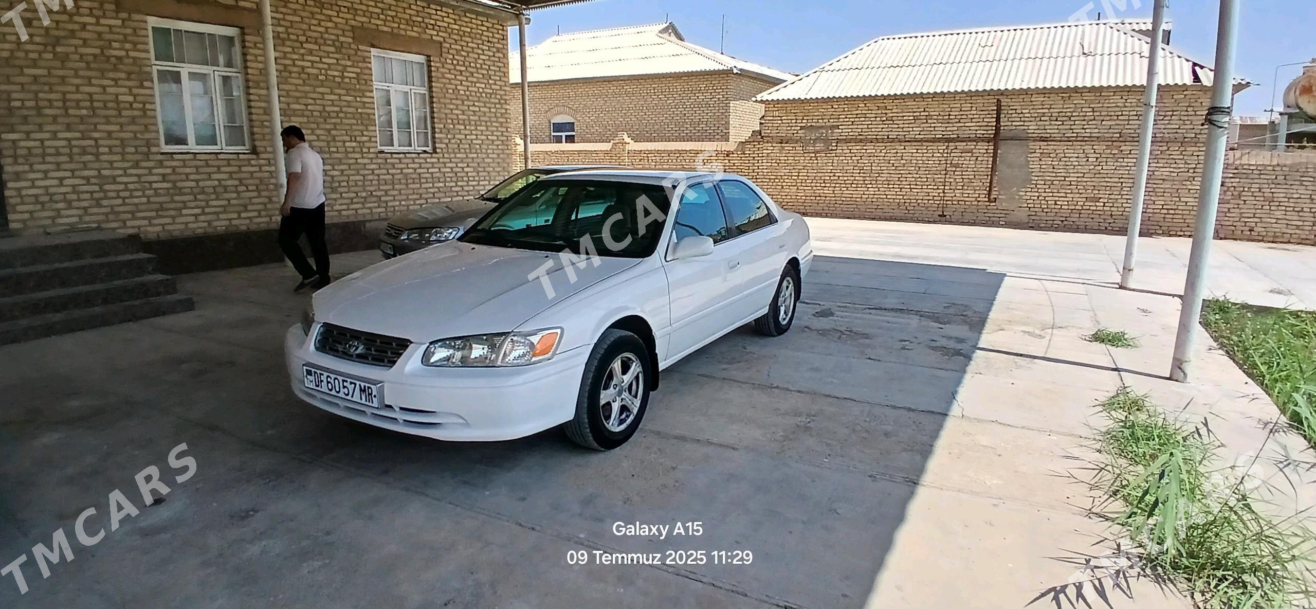 Toyota Camry 2001 - 125 000 TMT - Мары - img 2
