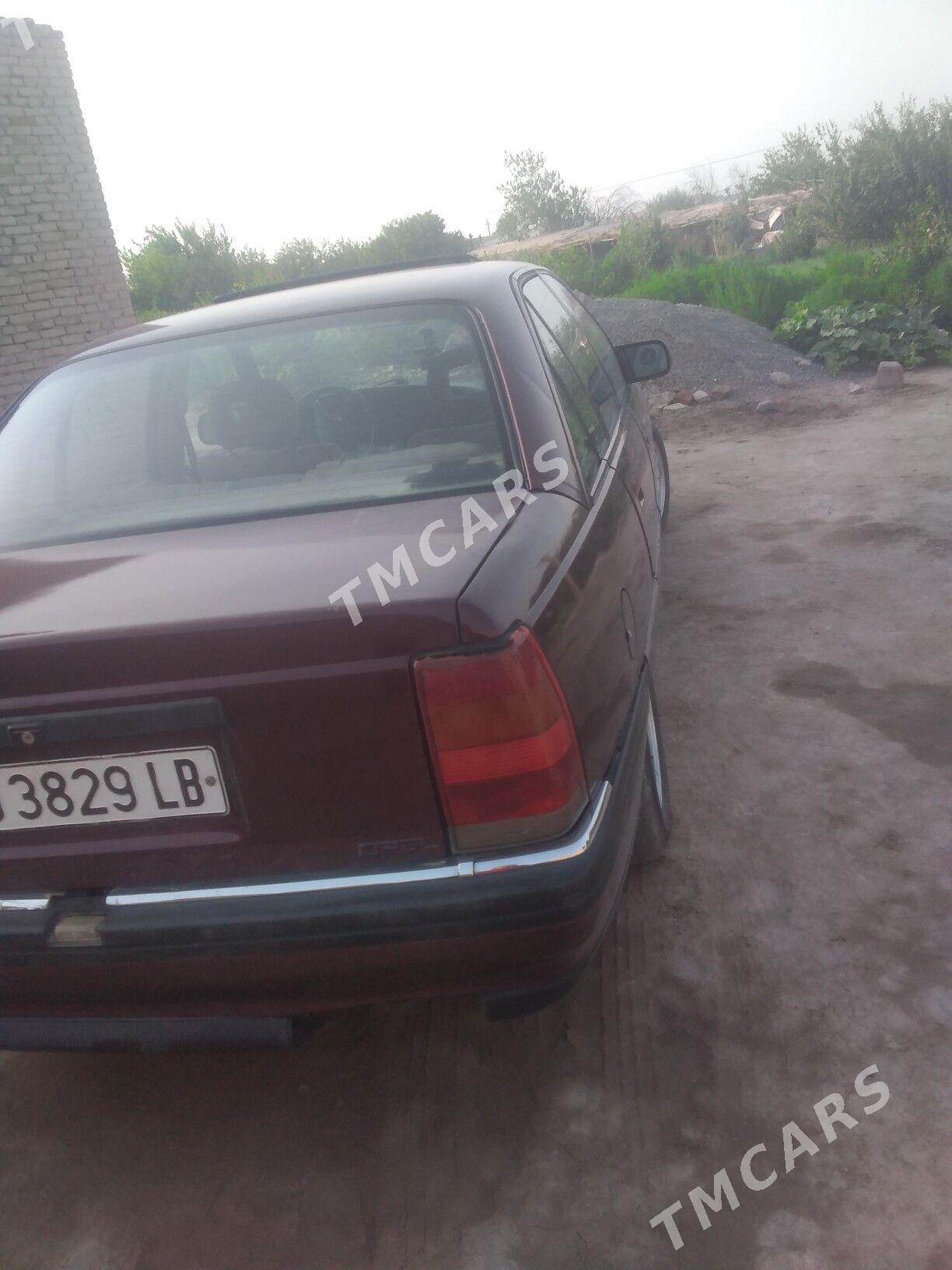 Opel Omega 1991 - 20 000 TMT - Farap - img 5