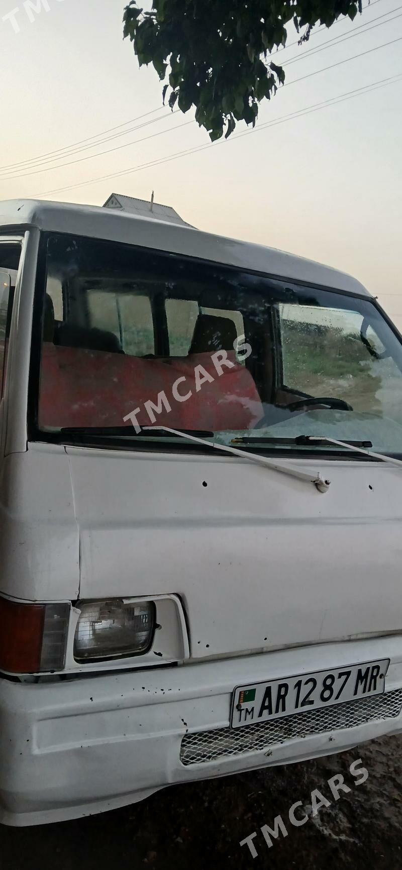 Toyota Hiace 1995 - 30 000 TMT - Мары - img 7