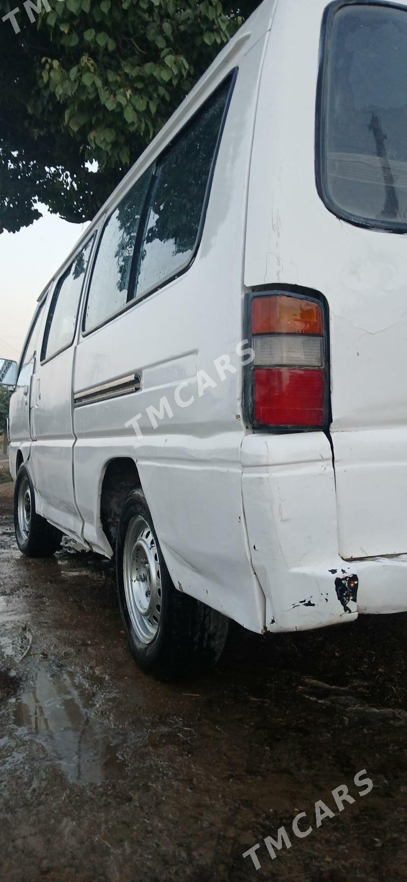 Toyota Hiace 1995 - 30 000 TMT - Мары - img 9
