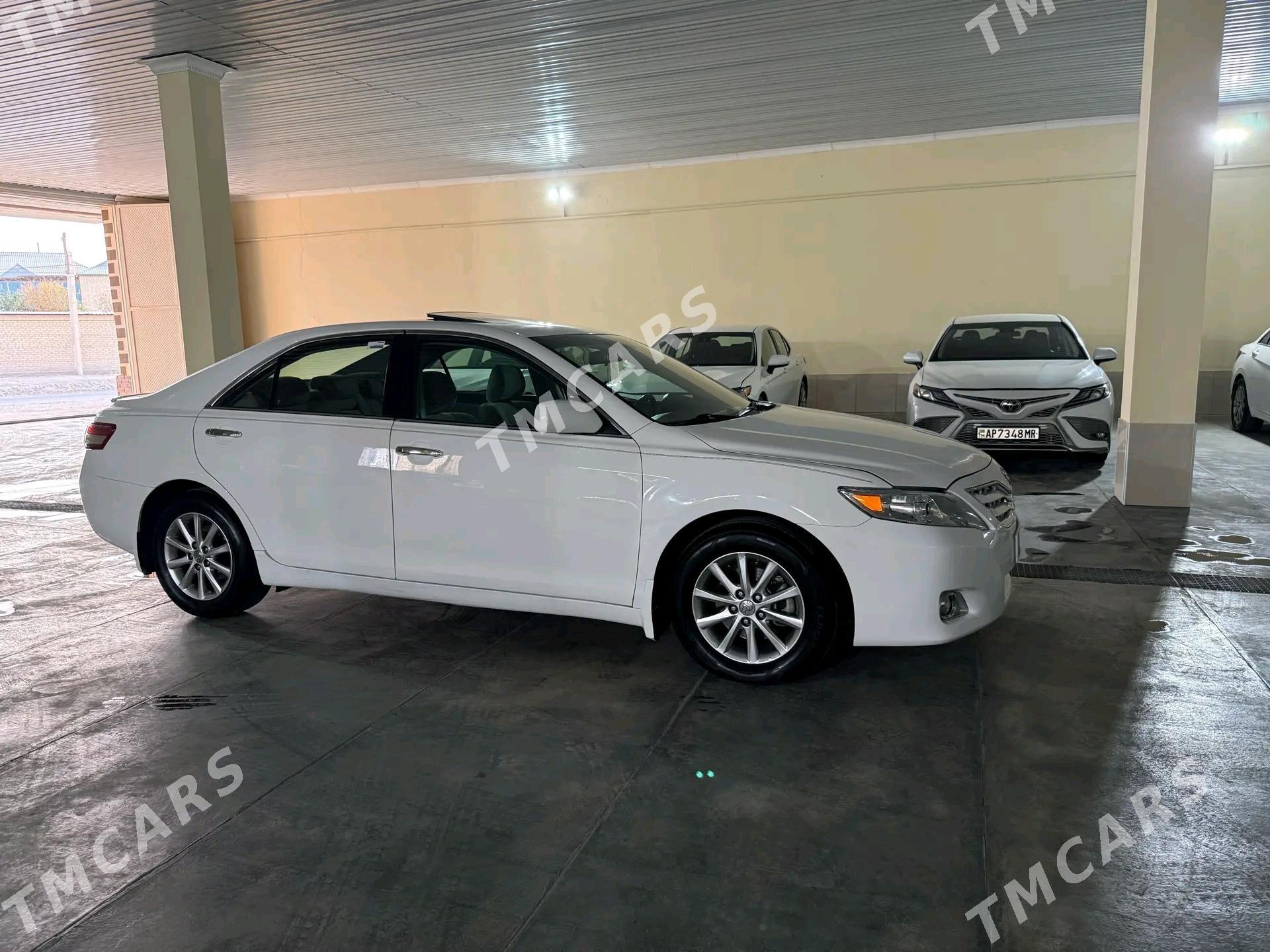 Toyota Camry 2010 - 210 000 TMT - Мары - img 4