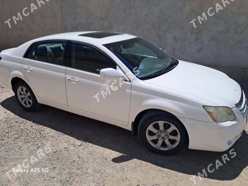 Toyota Avalon 2005 - 130 000 TMT - Болдумсаз - img 3