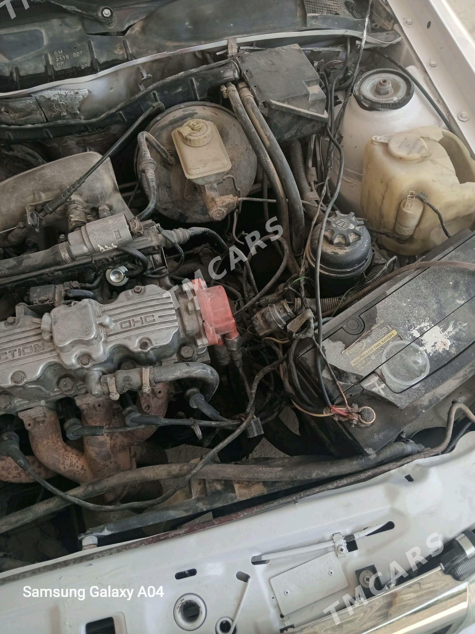 Opel Vectra 1990 - 33 000 TMT - Бахарден - img 3