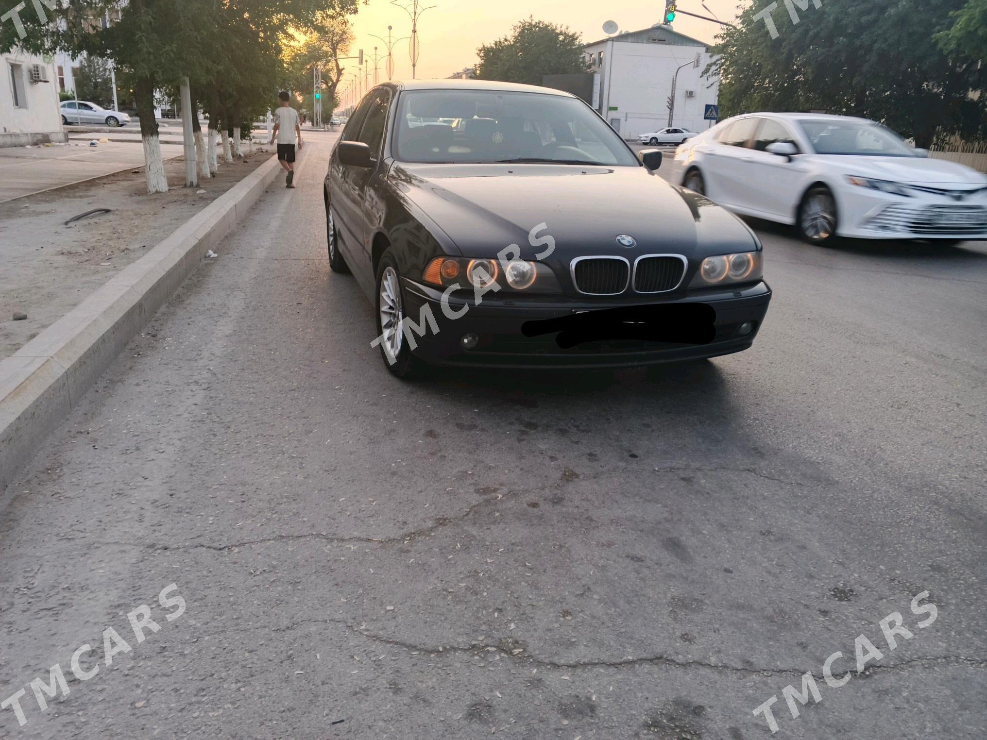 BMW E39 2001 - 117 000 TMT - Balkanabat - img 6