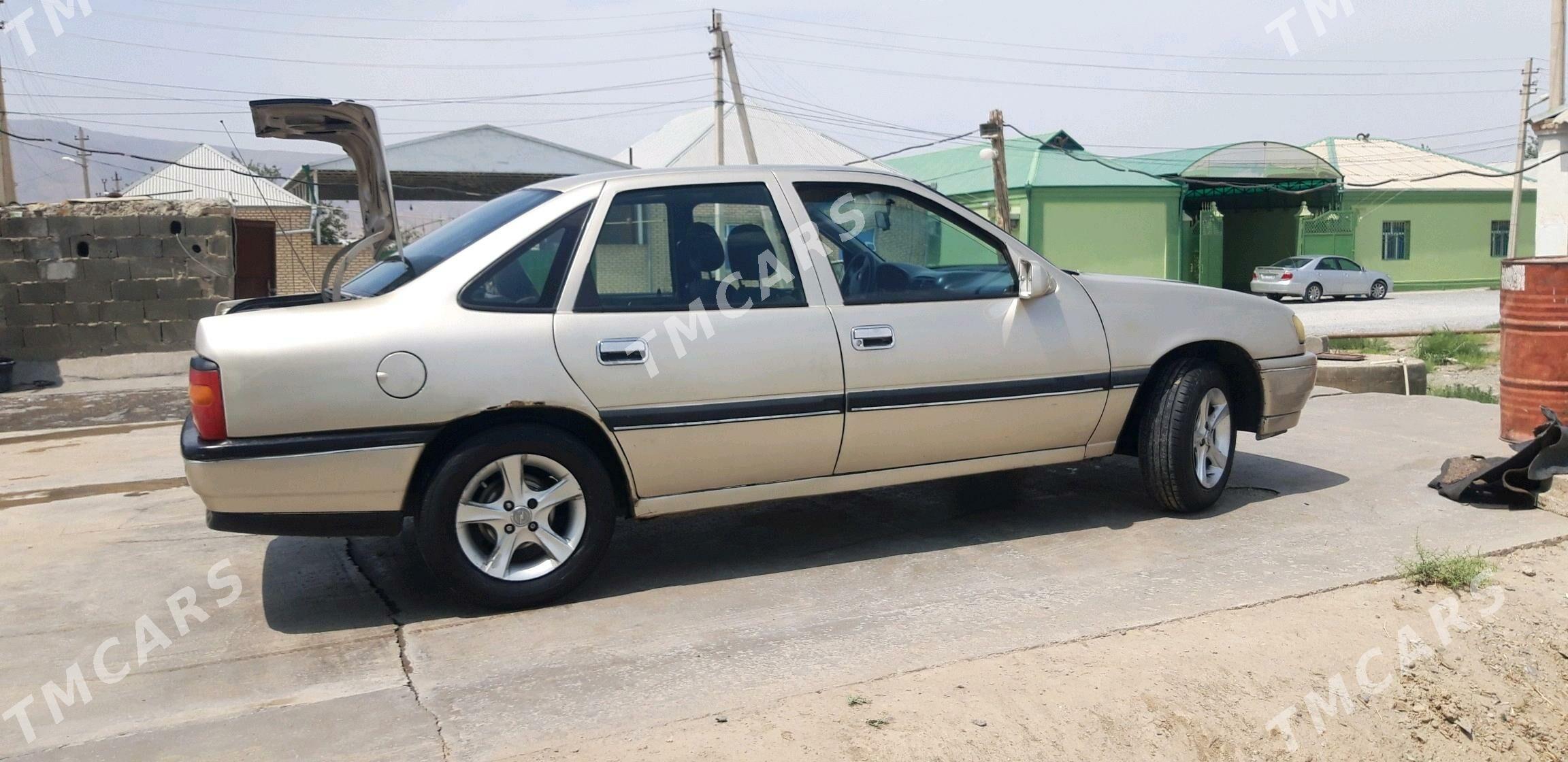 Opel Vectra 1991 - 33 000 TMT - Бахарден - img 3