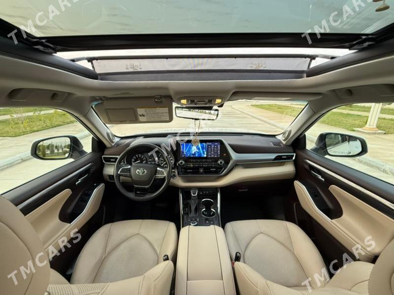 Toyota Highlander 2022 - 685 000 TMT - Бедев - img 8