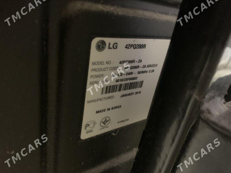 LG 42 Telewizor - 30 mkr - img 1