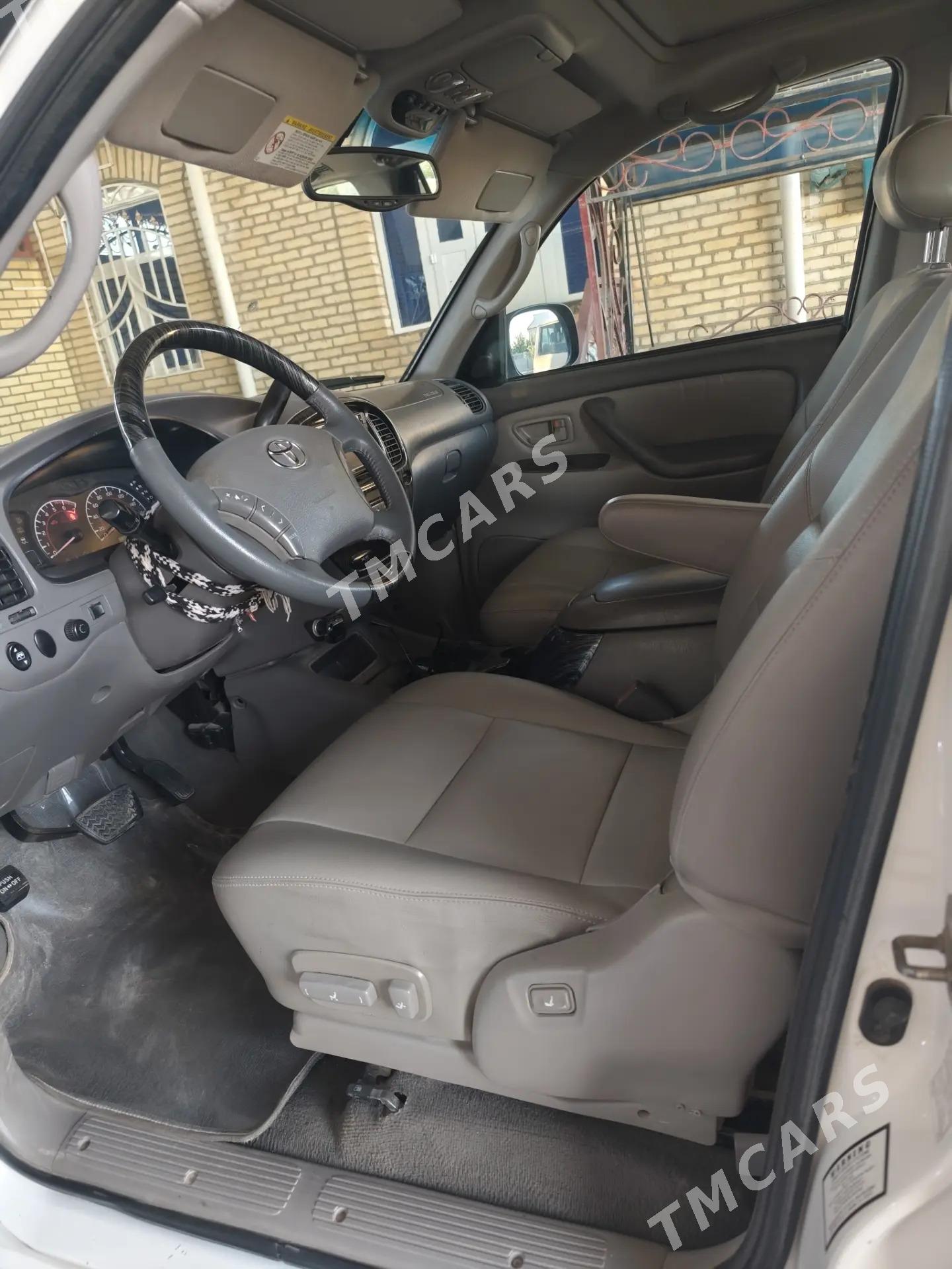 Toyota Sequoia 2004 - 265 000 TMT - Sakarçäge - img 7