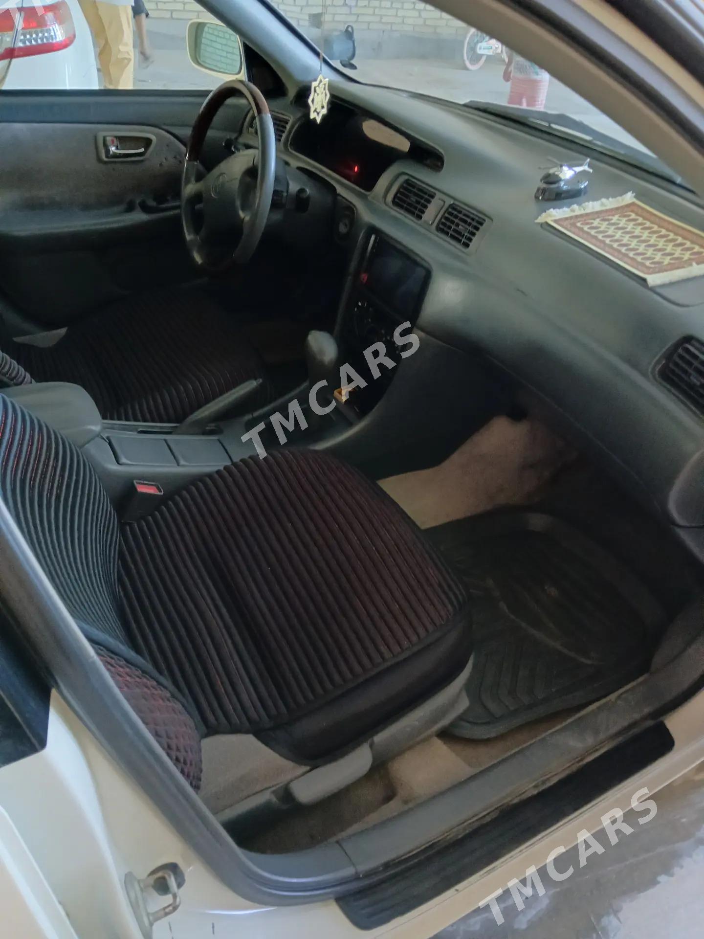 Toyota Camry 1999 - 140 000 TMT - Дянев - img 3