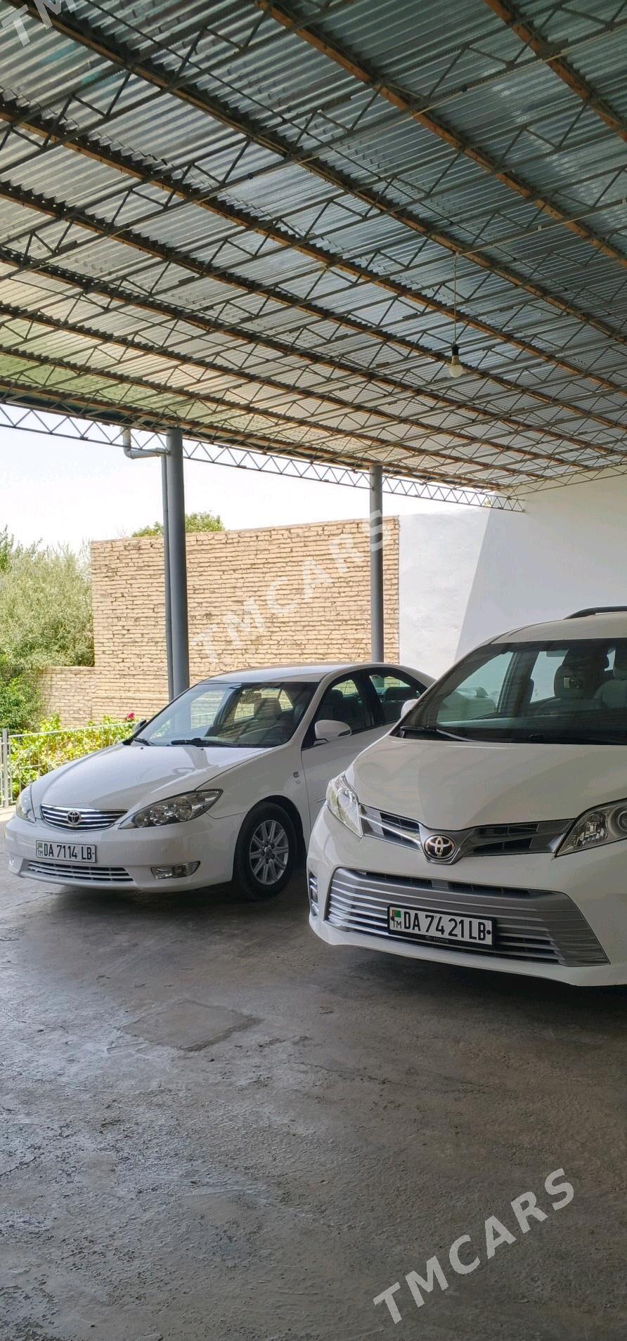 Toyota Sienna 2018 - 350 000 TMT - Halaç - img 6