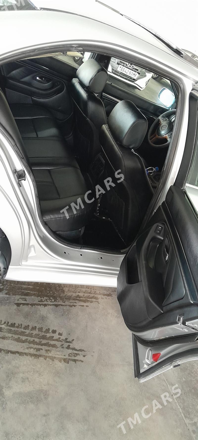 BMW 528 2000 - 140 000 TMT - Mary - img 2