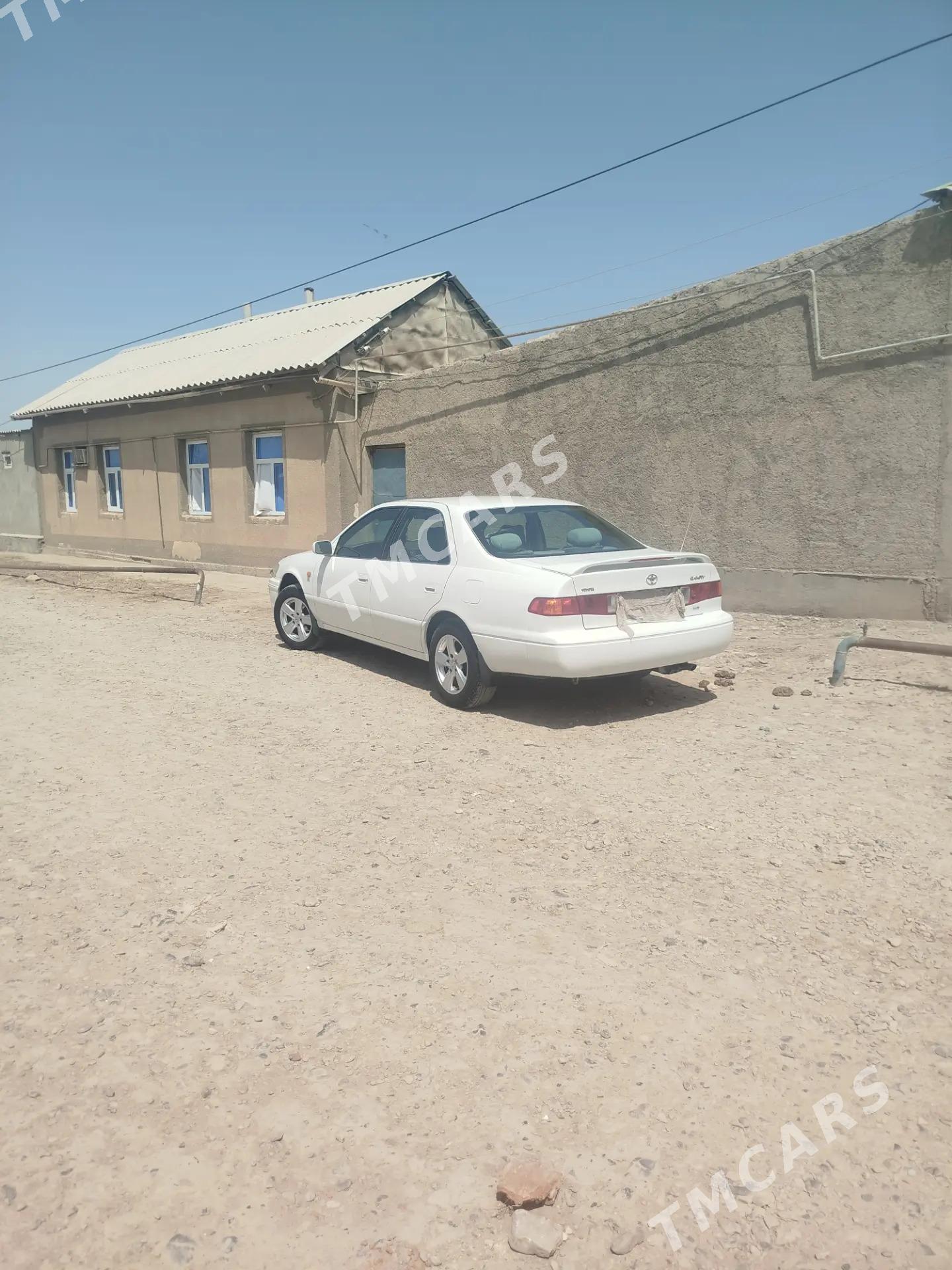 Toyota Camry 1998 - 112 000 TMT - Теджен - img 2