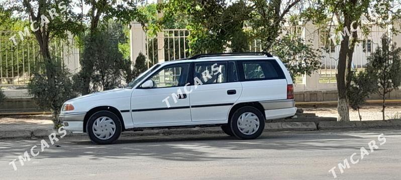 Opel Astra 1995 - 44 000 TMT - Теджен - img 4