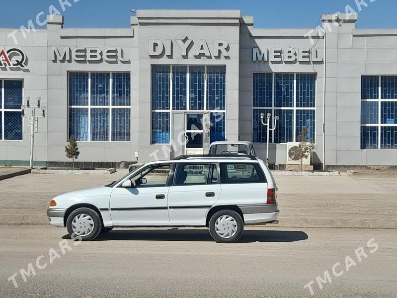 Opel Astra 1995 - 44 000 TMT - Теджен - img 2
