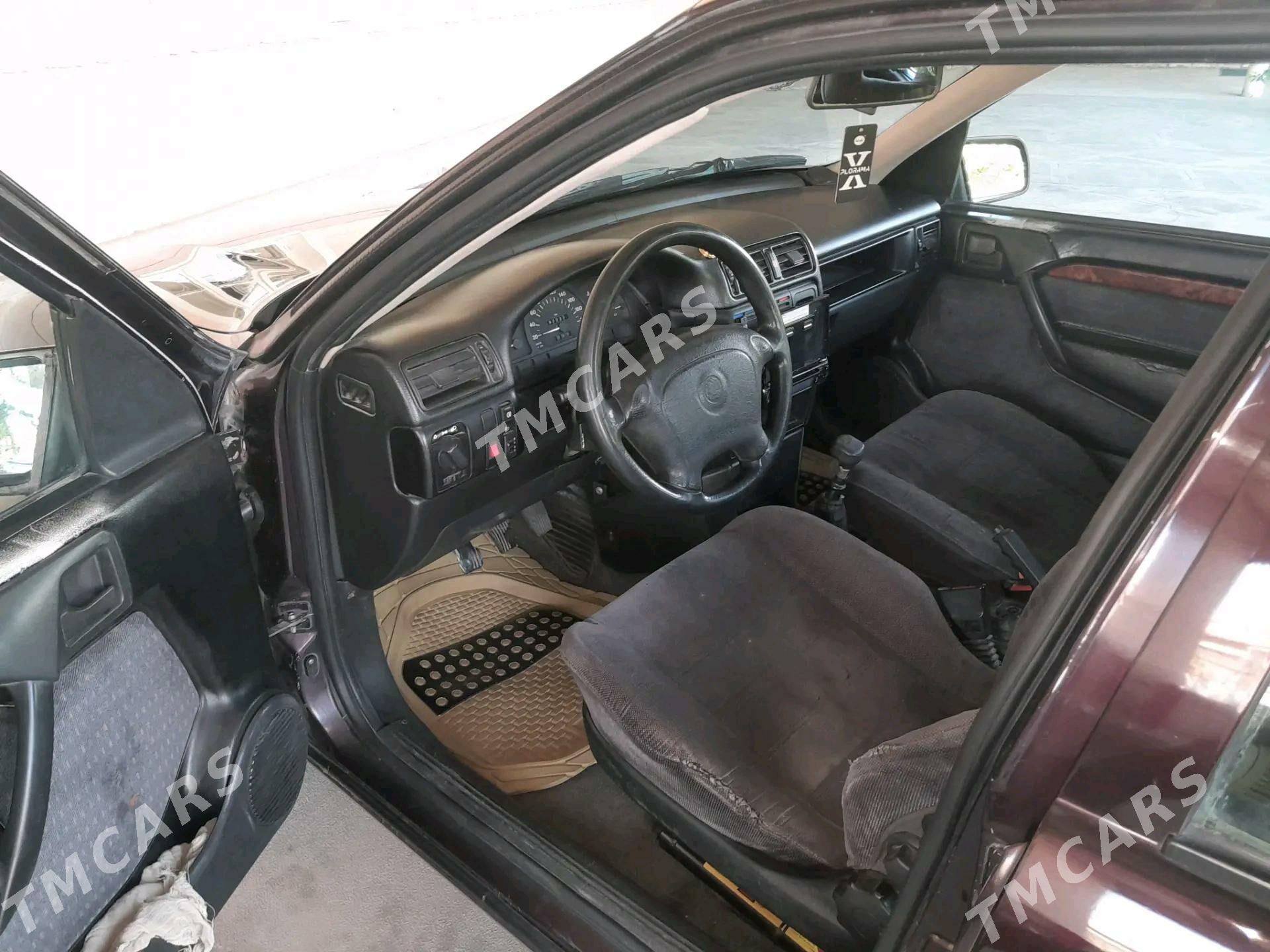 Opel Vectra 1993 - 42 000 TMT - Мары - img 9
